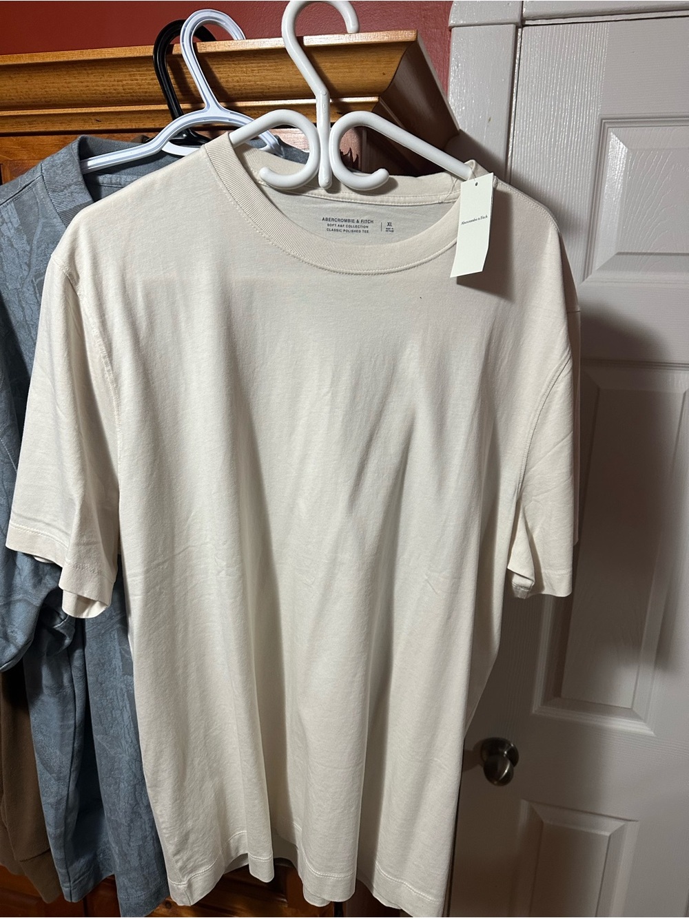 Abercrombie & Fitch Men’s Crew Neck Tee - Off-White